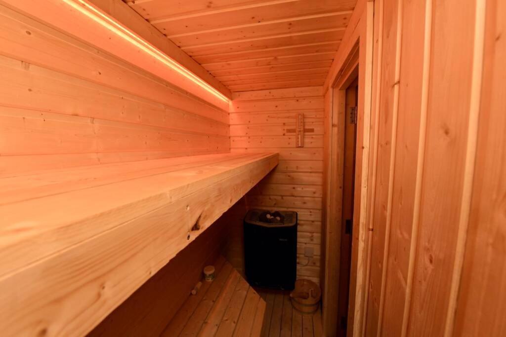 Flanders Loft Luxury Apartment With Sauna Dungiven Dış mekan fotoğraf